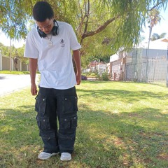 Y0ung Tee