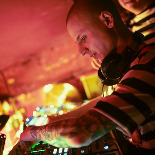 Techno 2
