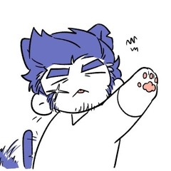 >:3