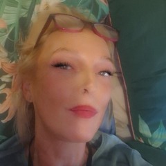 BlondieNanaBee