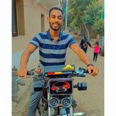 مصطفى ثابت
