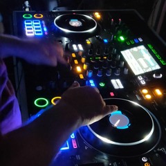 DJ Dezibel (dB)