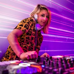 DJ Julia Gunz