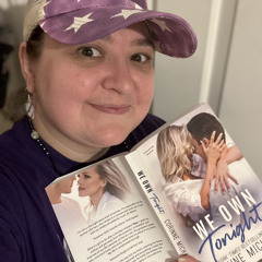 Molly_Books_N_SwtTea