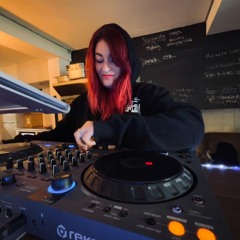 AbuAbu aka Antal Eszter {Selector}>{DJ}