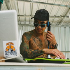 DJ CaucAsian