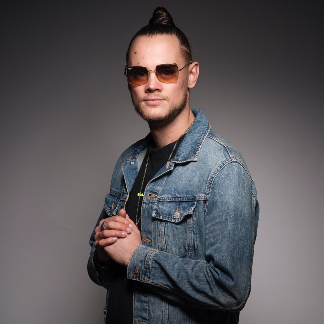 SHAREYDVA ケビン KEVIN のんびりを満喫する、アクティブ派のお家時間【Kevin Chenさんの