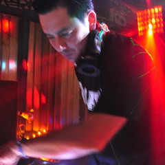 DeeJay Omik