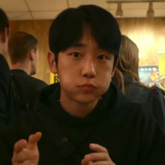 윤