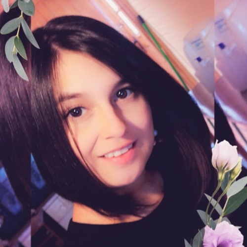 Lena Ruiz’s avatar