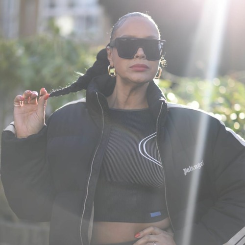 Select Radio - Monotrax B2B Carmen R