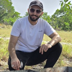 خادم على بابك خليني