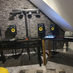 techno tracks