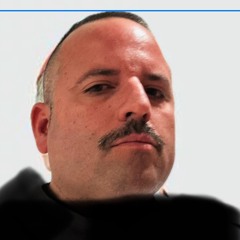 Roberto Román