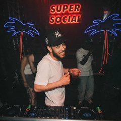 Lee The Deejay