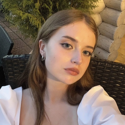 лолитки фото  Лолита впервые вышла в свет после «голой» вечеринки Ивлеевой - Газета.Ru |  Новости