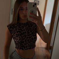 Chloe✌🏽