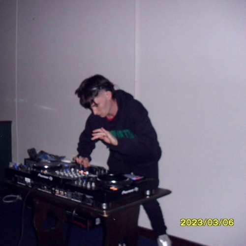 HARDSTYLE OR NO STYLE (OWN MIX)