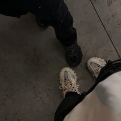 🧟‍♂️falling_prince🧟‍♂️