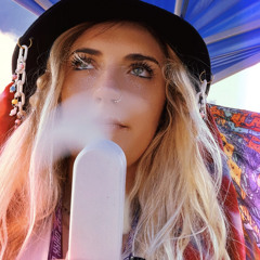 Mia Scothern