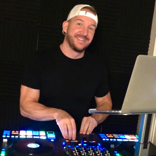 DJ Brandon Wade artist photo
