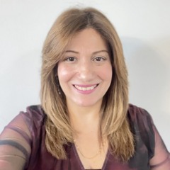 Nesreen Makram  نسرين مكرم