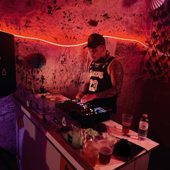 VELI-k       GROOVE—TECHHOUSE