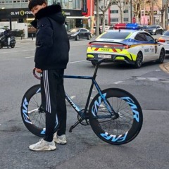 짬장현