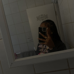 niaaa🩷🎧.
