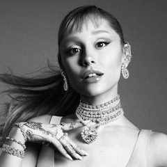 ✩arilly grande𝄞