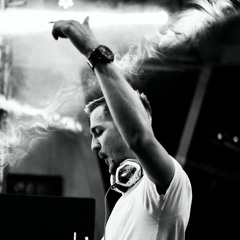 DJ Querius
