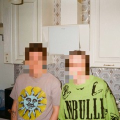 Үлкен сиськи және анальді ойыншықтар