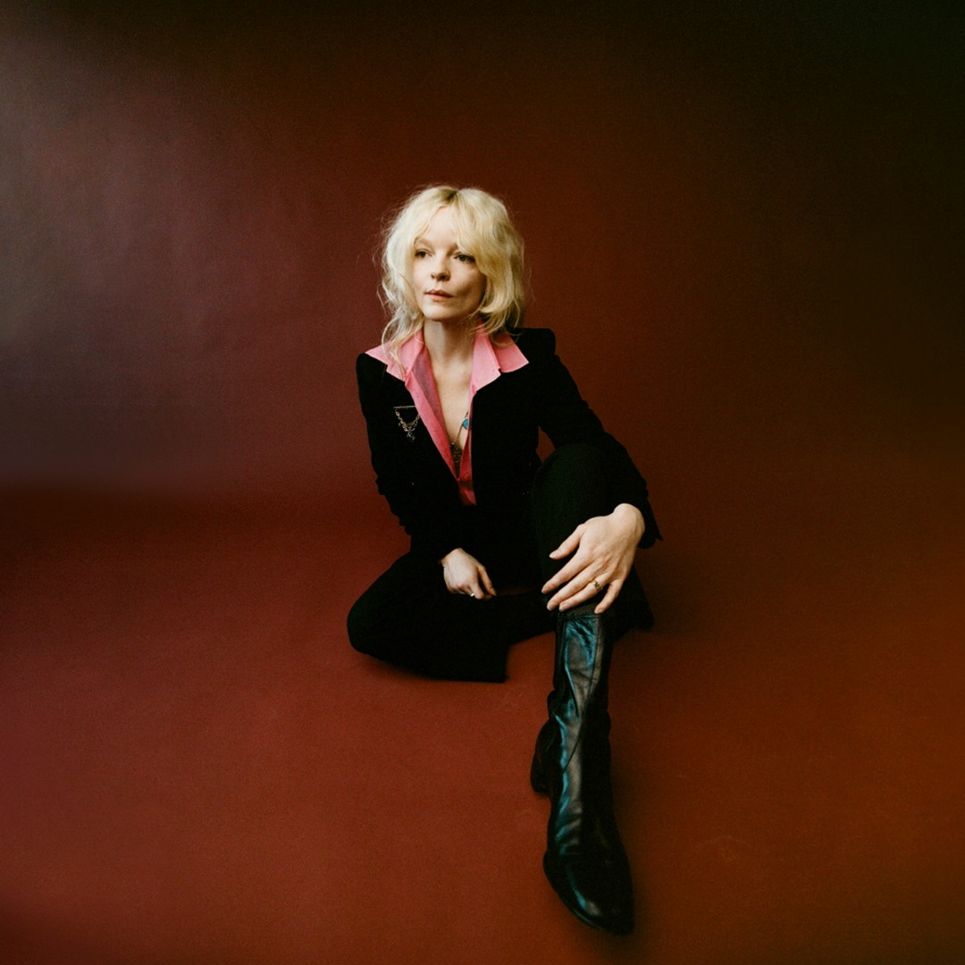 Stream Jessica Pratt music | Listen to songs, albums, playlists