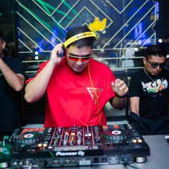 El Mercedes Rojo Vboutique