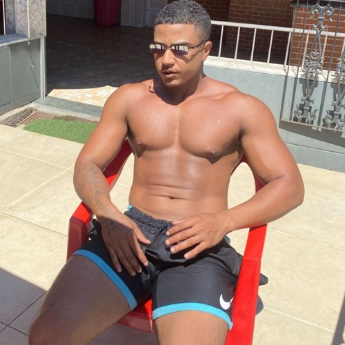 MC POZE - AI NOSSOS FUZIL TA DEMAIS @RITMOLOUCO #MAISPREOCURADA