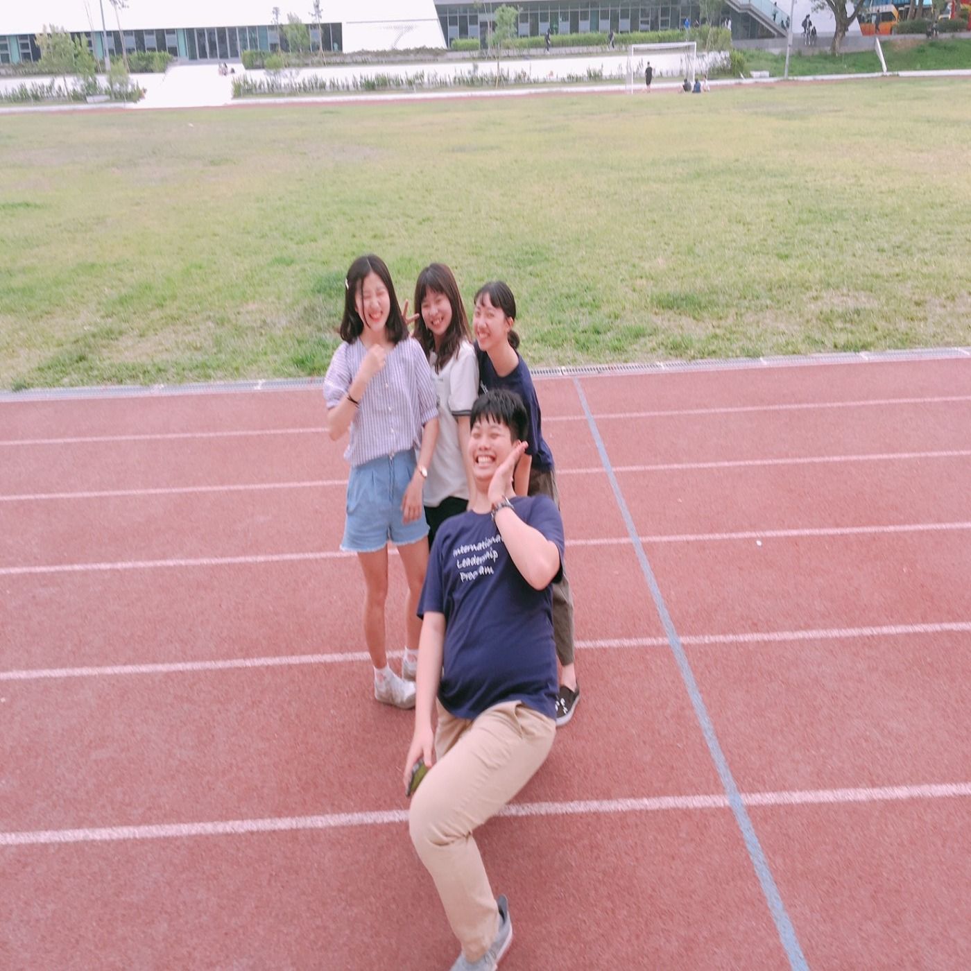 四隻小孩