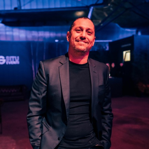 Official Manuel De Lise artist photo