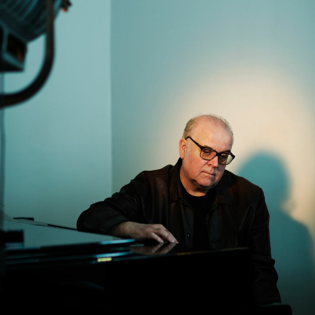 Stream Craig Armstrong music | Listen to songs, albums, playlists