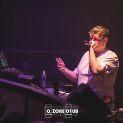 Deejay_valou