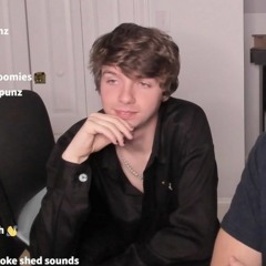 <3