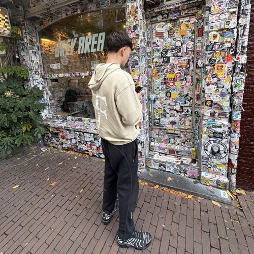 Lukas Crozier — artist photo