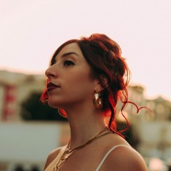 Bobbi Stella