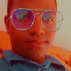 عامل عمله