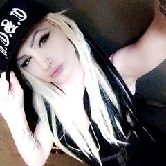 𝓓𝓞𝓛𝓛  🎀 FACED