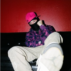 chat idk what to put here but i want chicken tende