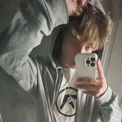 kikomoriqq