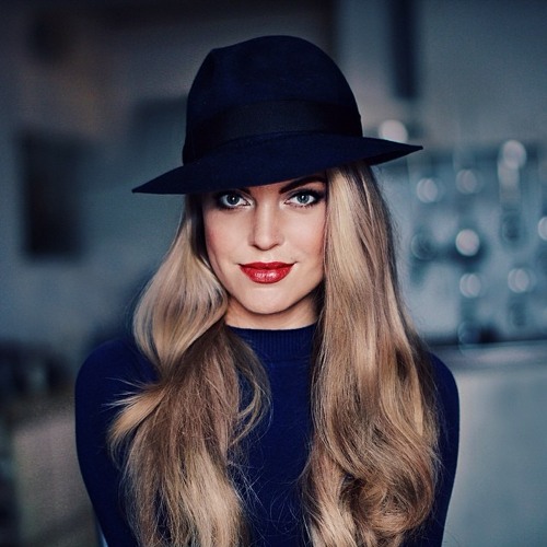 Christina Nagy’s avatar