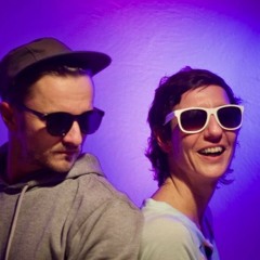 Public Emely & See Bastian