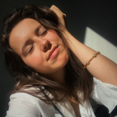 Justine De Buck