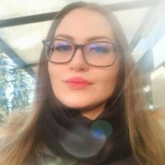 Anna Charlie
